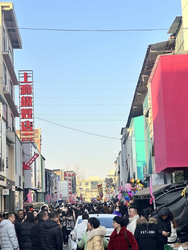 之若鹜的代购和满大街的“打假”标语｜封面头条新利体育最新版app河南桑坡村的AB面：趋(图8)